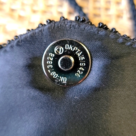 Apt .9 Oriental cross body bag - Picture 4 of 9